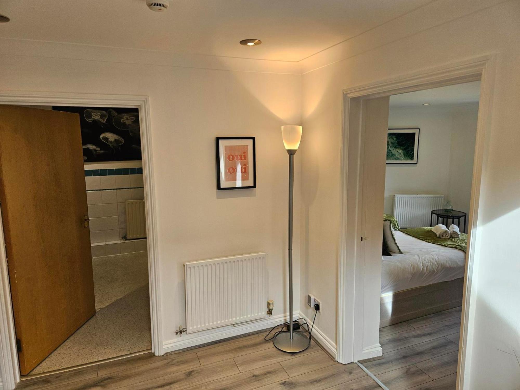 Redcot Gardens Stamford 4 Bed Contractor Familt Home With Parking Extérieur photo